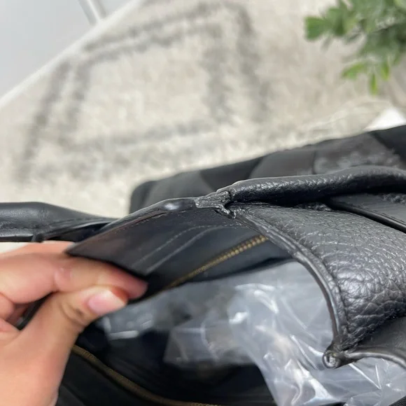 Coach Swagger In Patchwork Pebble Black Leather shoulder Bag